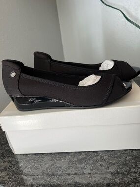 Anne Klein wedge 8.5